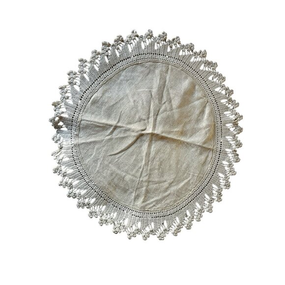 Linen & Crochet Doily Centerpiece 18.5" Diameter Vintage Handmade Wedding Event - Picture 8 of 16